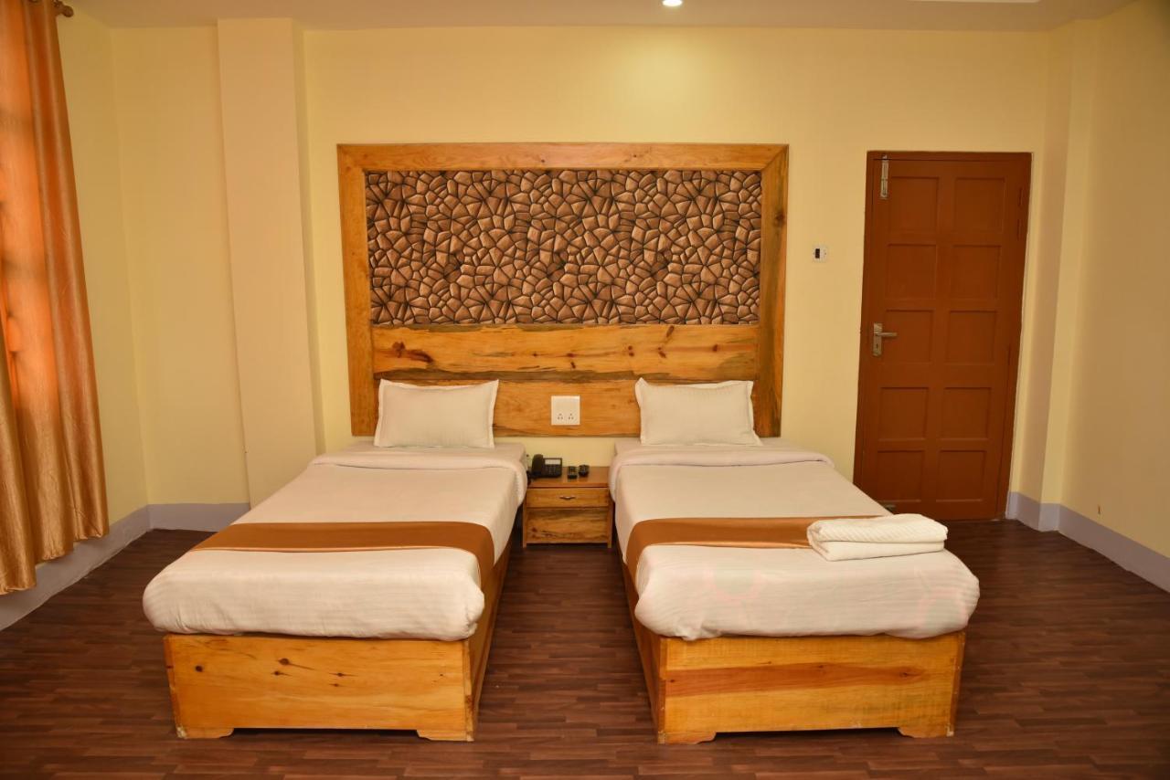 Hotel City Palace Inn 실롱 외부 사진